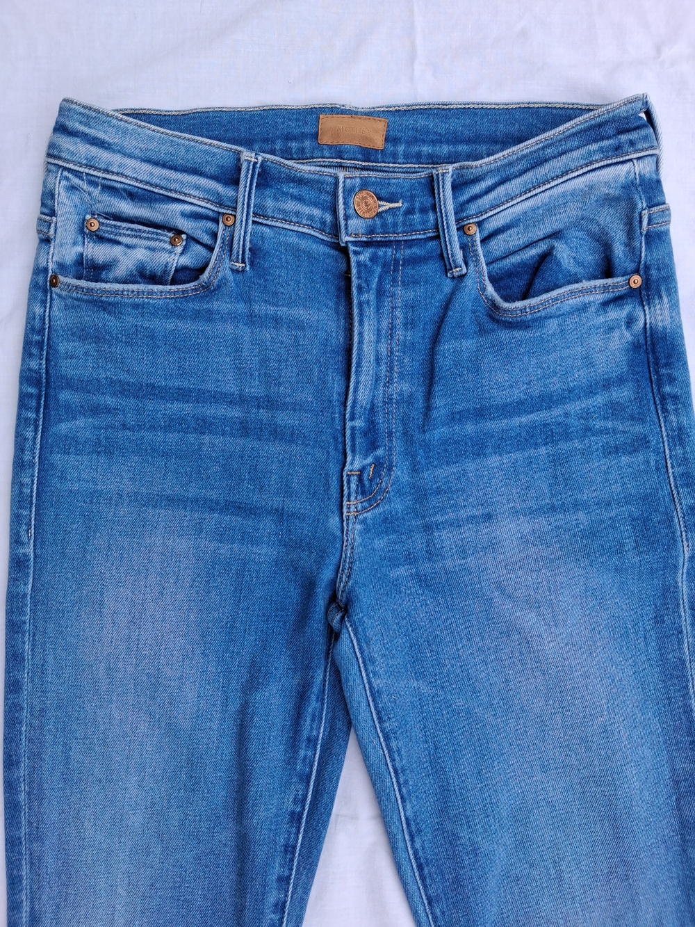 Mother The Weekender Flare Jeans - Classic Mid Wash - Picture 2 of 8